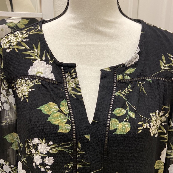 Macy’s Fever Women’s Floral Blouse - Picture 2 of 10